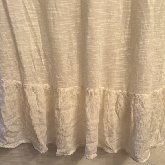 White Ruffled Blouse - Picture 5 of 5